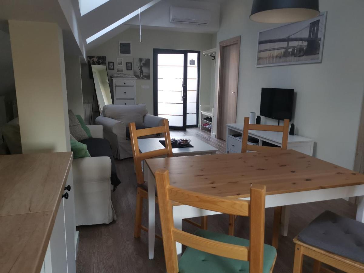 VUKAJLO apartment Belgrado Buitenkant foto